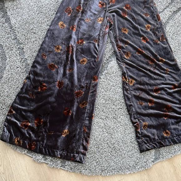 Anthropologie Ett:twa Jessica Floral Purple Velvet loose Extra Wide leg Pants M - Picture 11 of 12
